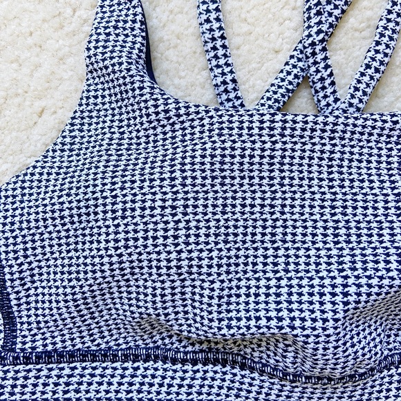 Lululemon Herringbone Sports Bra - LIKE NEW - Picture 2 of 5